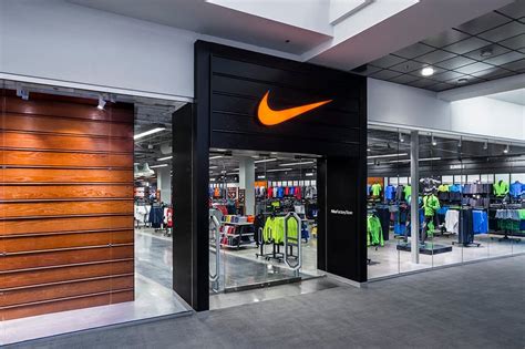 goedkope nike jassen|Nike Factory Stores.